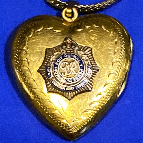 Gold filled sweetheart locket - Royal Canadian Army Service Corps (WWII) + chain - Picture 2 of 6